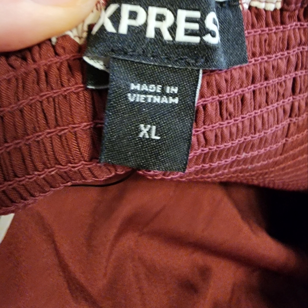 Express Burgundy and White Strapless Romper - Picture 4 of 5